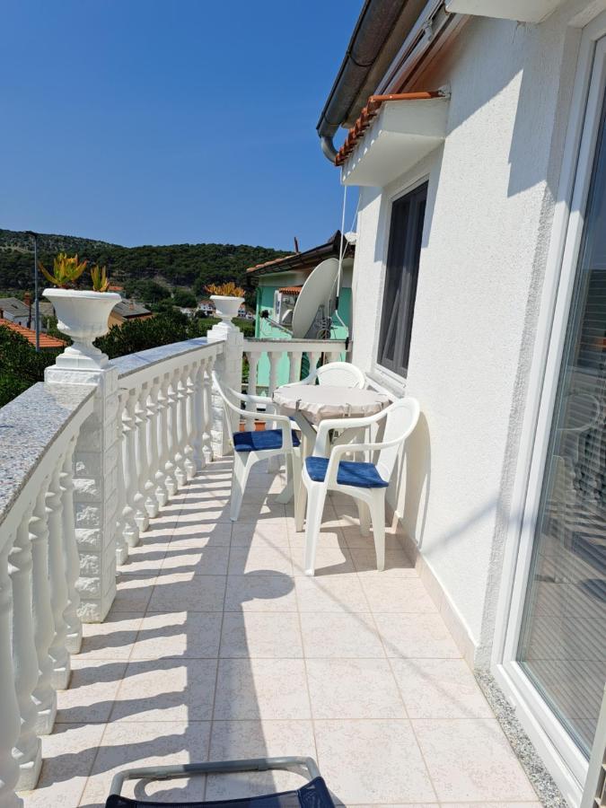 Apartmani Ana-Lora Lopar Dış mekan fotoğraf