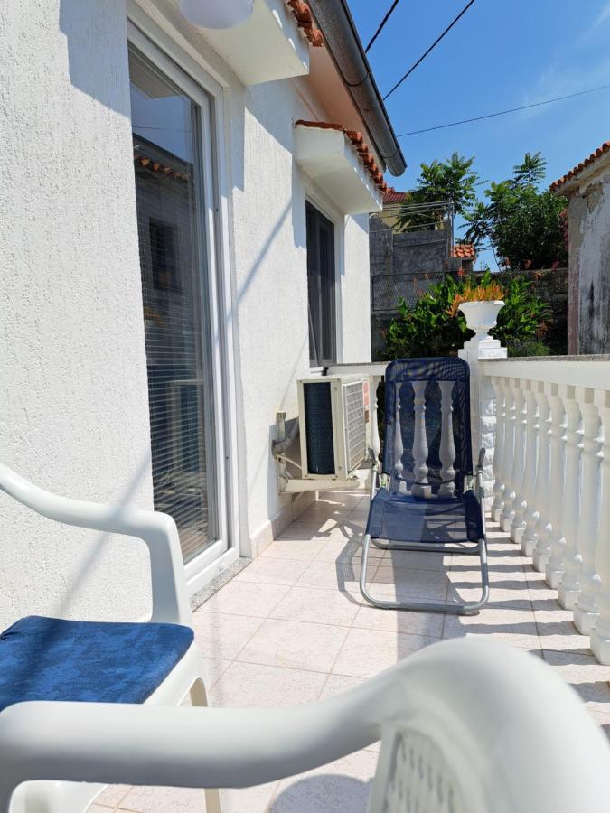 Apartmani Ana-Lora Lopar Dış mekan fotoğraf