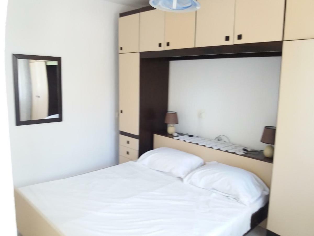 Apartmani Ana-Lora Lopar Dış mekan fotoğraf
